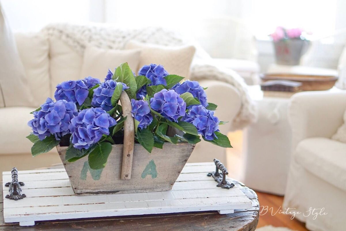 How To Style Beautiful Coffee Table Decor | B Vintage Style