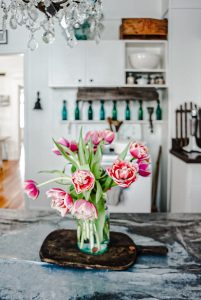 How To Arrange Tulips In A Vase | B Vintage Style